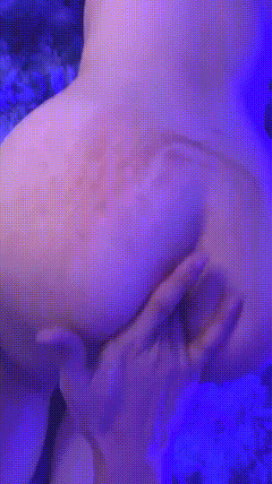 【反差骚母狗】，推特人形母畜zlovethree福利私拍，喜欢户外露出，被金主调教啪啪，越玩越兴奋
