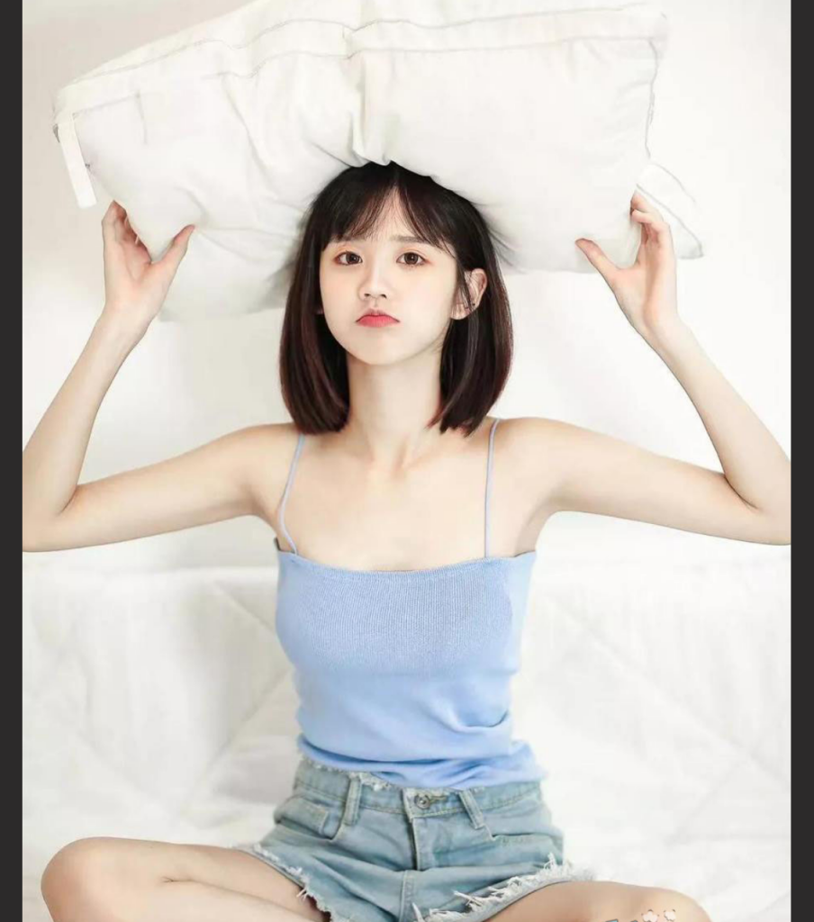 抖音纯欲天花板痱子哭哭恋情破裂私密视频流出！10分钟独家完整版～聊天记录的只是节选