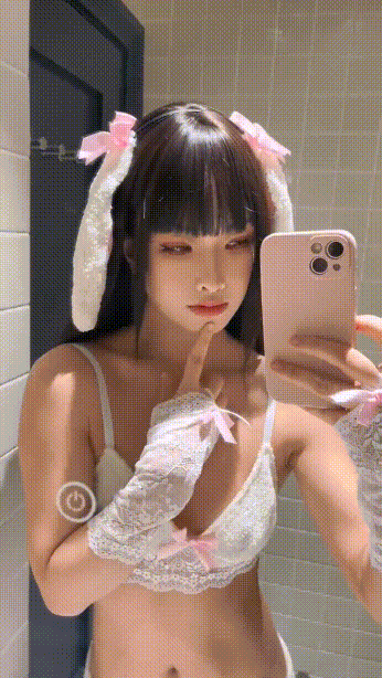 明星颜值唯美女神『三青叶子』✅清纯与风骚并存 温婉气质却充满骚骚的感觉，男人看了就想狠狠插她