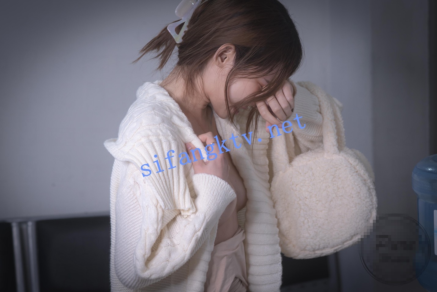 HG嫩模YEHA 第269号作品Visit suspicious hospital走访可疑医院