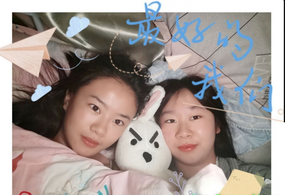 青海师范大学母狗李娇娇，极品眼镜巨乳母狗，喜欢露出 可以在宿舍后入她！是任人蹂躏的婊子