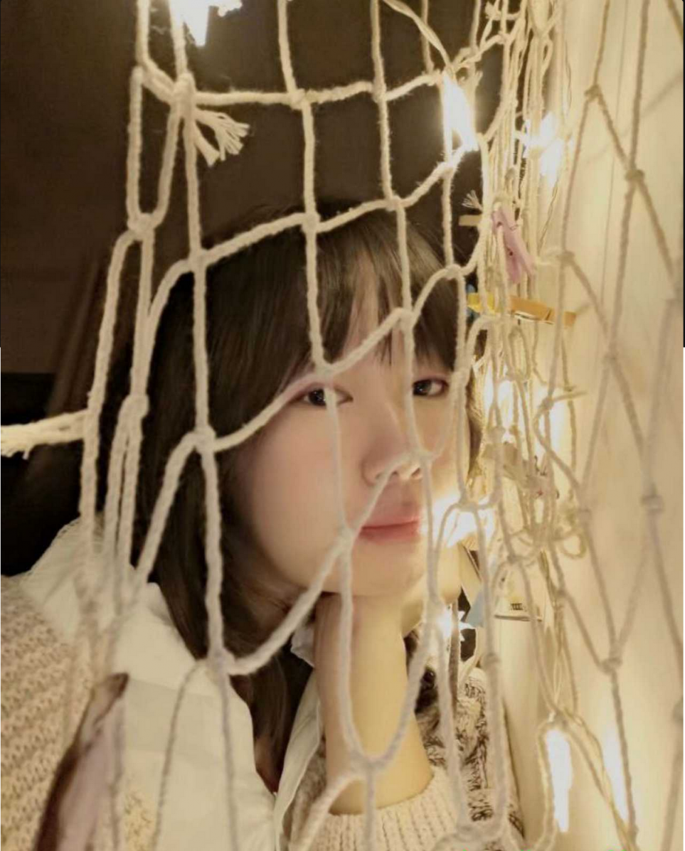 青海师范大学母狗李娇娇，极品眼镜巨乳母狗，喜欢露出 可以在宿舍后入她！是任人蹂躏的婊子