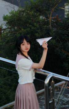 杭州电子科技大学大一母狗❤️赵青瑜❤️表面乖巧文静实际上已被四五个男朋友操过了！