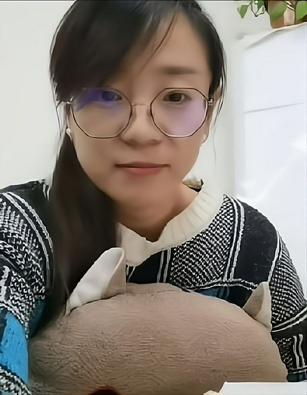 骚眼镜英语老师裸聊