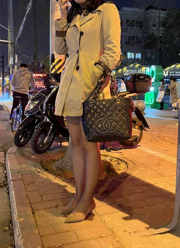 太有感觉了，这人妻得让多少孟德综合症，开始有症状