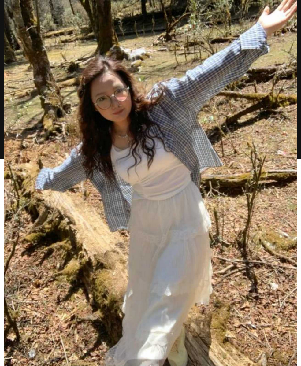 滇西应用技术大学 女大学生 何一婷 网聊约炮被曝光，想玩两根几把，喜欢网上约炮聊刺激！