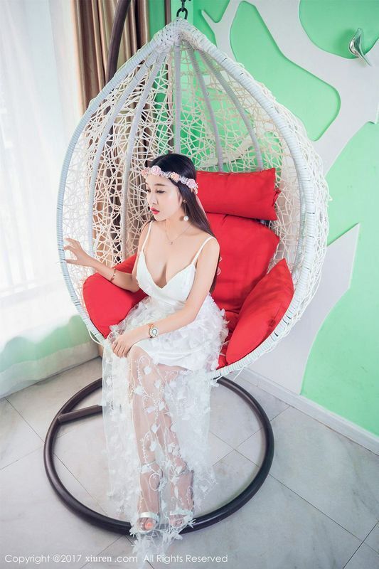 千娇百媚李梓熙洁白婚纱美不胜收