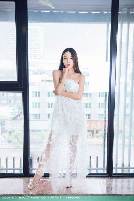 千娇百媚李梓熙洁白婚纱美不胜收