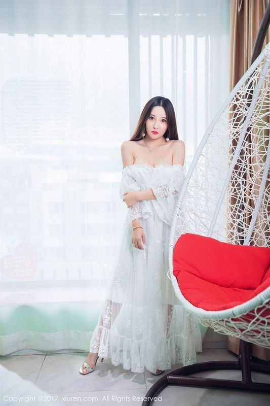 千娇百媚李梓熙洁白婚纱美不胜收