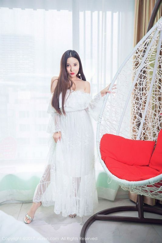 千娇百媚李梓熙洁白婚纱美不胜收