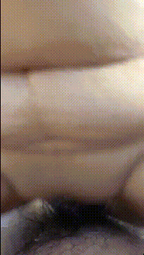幼师喷水小可爱挑战女上位肛交 各种姿势都不如这个抱操挂在他身上有种小鸟依人的感觉还有过山车的刺激感