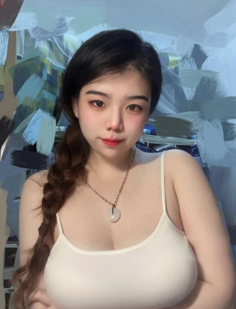 华南农业女大学生被包养 骚穴又嫩又肥，插着真舒服 口活也特别好 跪着给我舔鸡巴