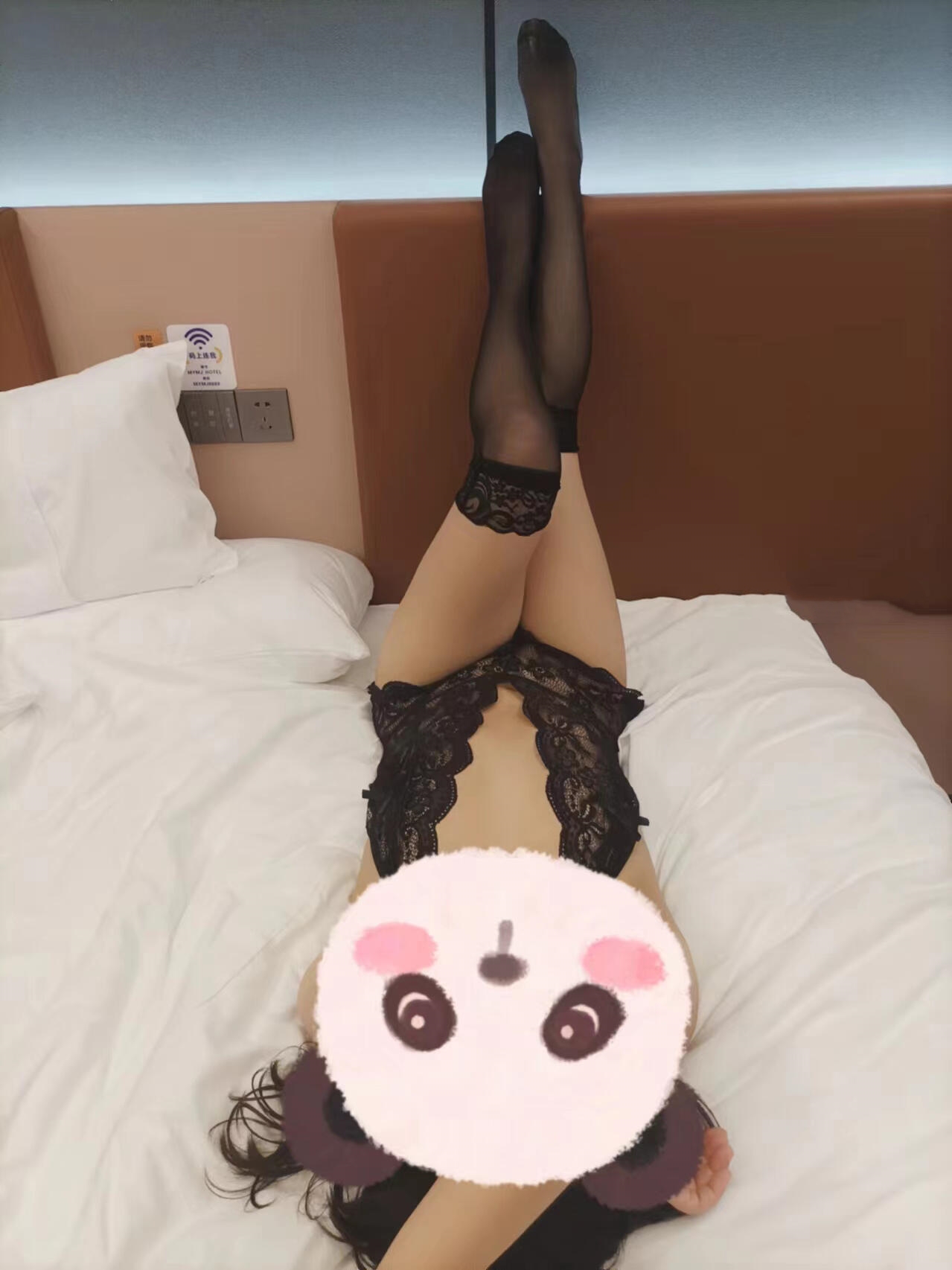 男人在一起喜欢聊女人，那么少妇们在一起都聊些什么？