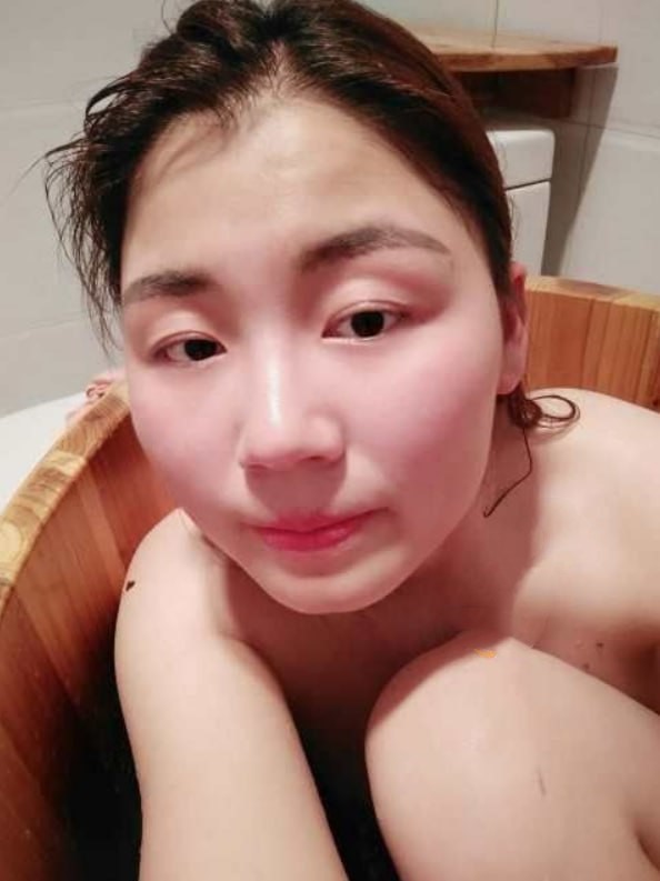 郑州新概念英语老师王娟Lucy 私下反差母狗 玩车震给主人吃鸡巴被口爆！