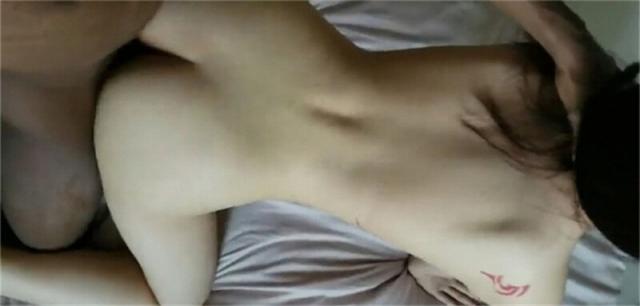 【网曝热门事件❤️震惊】超火爆吉林女孩岳欣玥多人运动最新性爱视频流出 群P乱操 黑人超屌调教