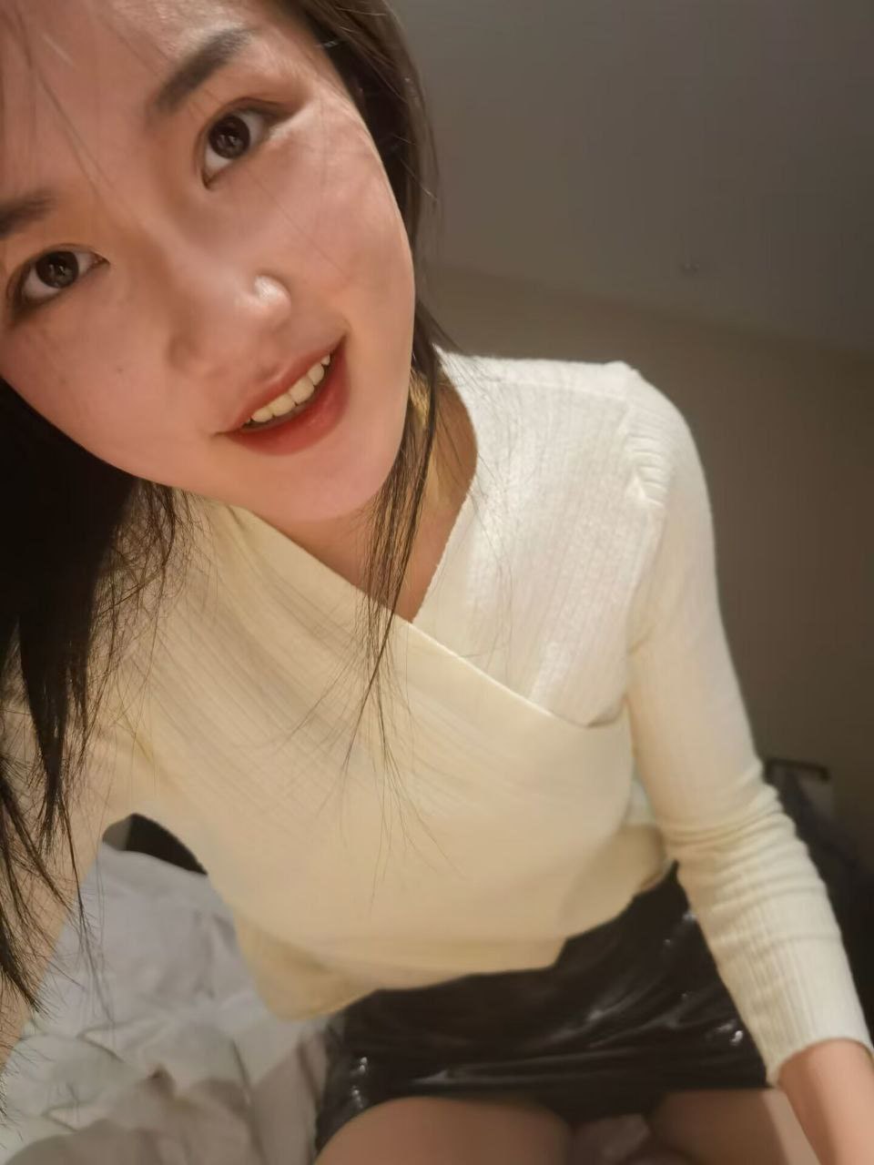 山东烟台少妇王亚楠 滴蜡吃精无所不能 女上位抽插淫叫风骚十足！
