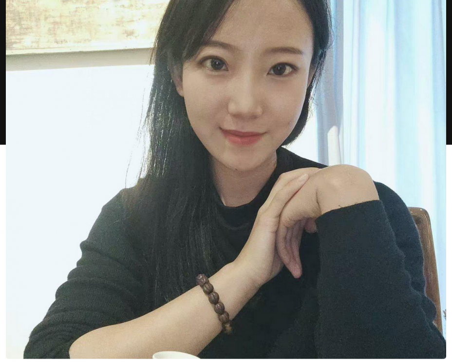 云南大学研究生刘明明 骚母狗沉迷打屁股接烟灰，被男友操得哇哇叫 享受被羞辱的快感