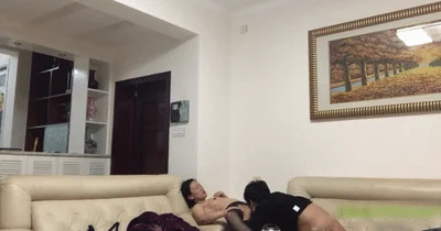极品少妇✨家中约艹炮友自拍，先超爽口交，后主动骑乘，被各种狂怼艹逼，激情不断！