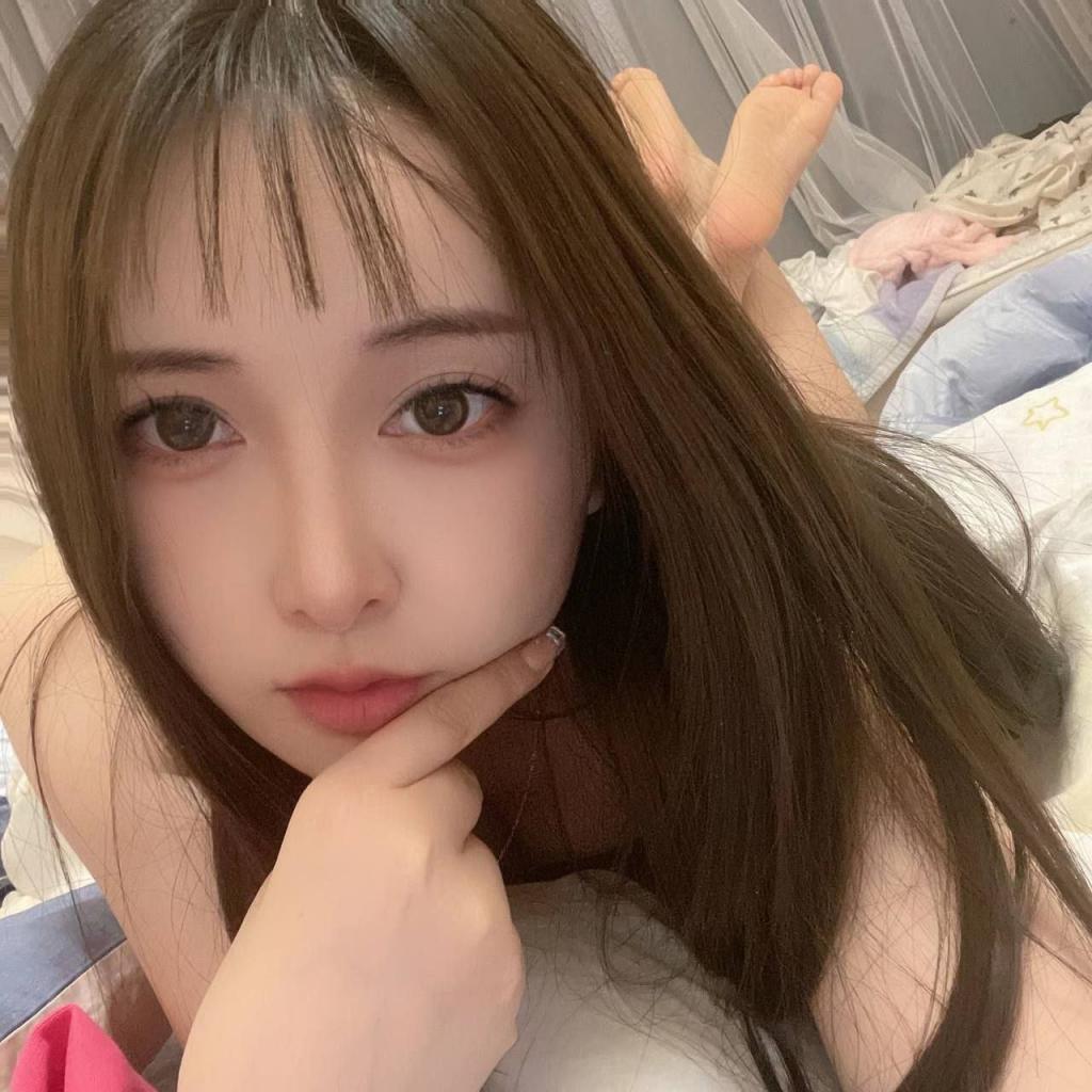 【00后小仙女⚡清纯学妹】青春少女刚发育好的胴体让人流口水 性感体操服 紧致粉嫩小穴无法抵挡的诱惑