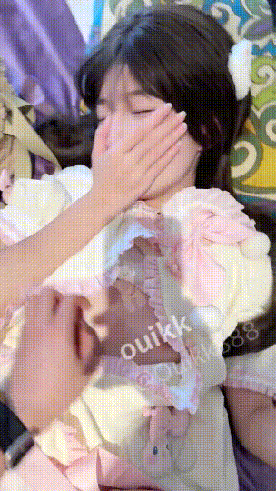 出道即巅峰，萝莉嫩妹杀手【ouikk蟾蜍】推特绝版福利，调教啪啪，各种双飞内射极品娇嫩小妹