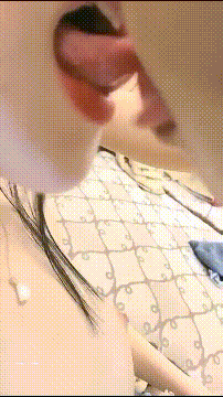 04年萝莉美眉 哥哥插深一点好爽好多水 啊来了 身材苗条细长腿穿上女仆装 在沙发被小哥边操边喷