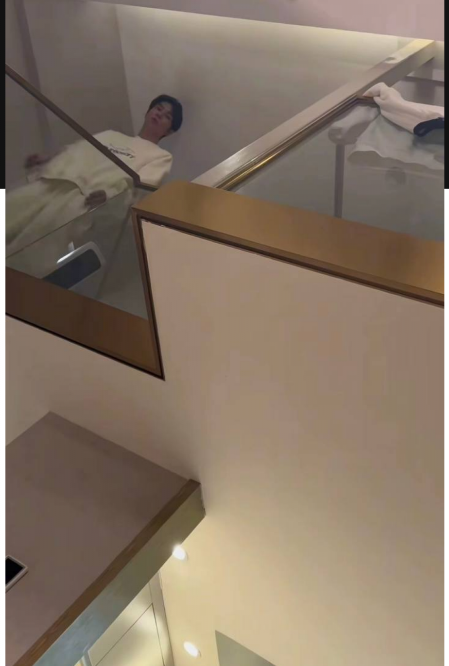 中国男演员金浩鹏丑闻曝光，出轨约炮、家暴坑女友的钱等黑料震惊全网！