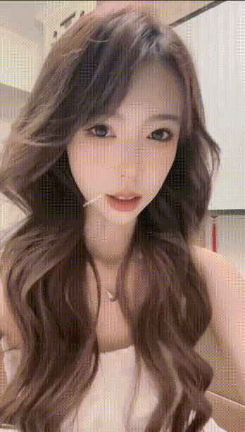 极品校花级美女 身材真是极品 外表清纯靓丽 床上风骚