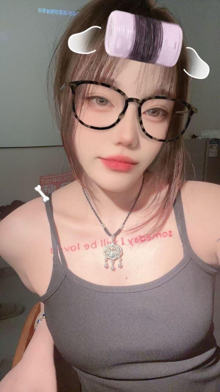 端午大战满背符文精神小妹，换上汉服致敬端午