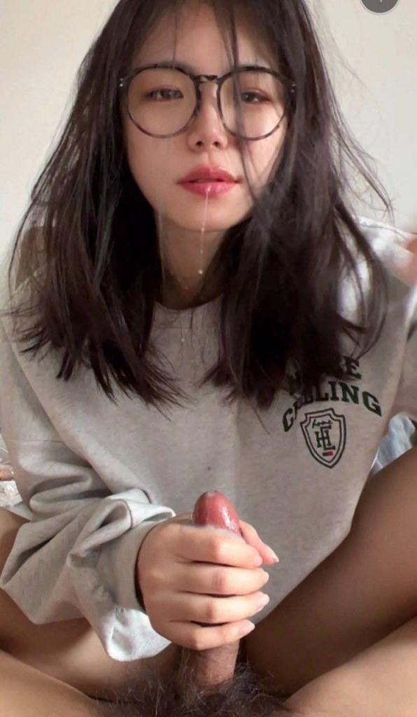 惊睹车站「当众手工」，中国女游客：我操！东京已经这样了吗？