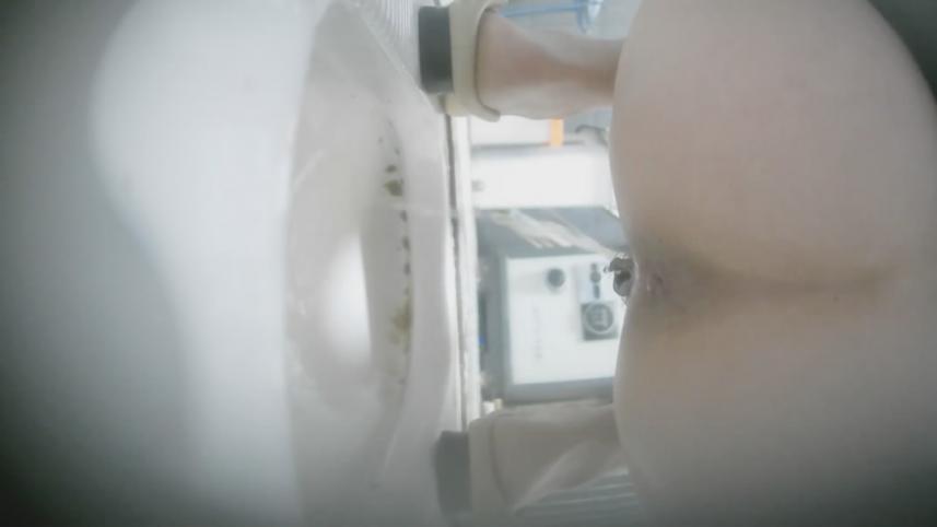新流出写字楼女厕前后景双角度高清偷拍❤️白领姐姐尿尿长靴靓妹换卫生巾