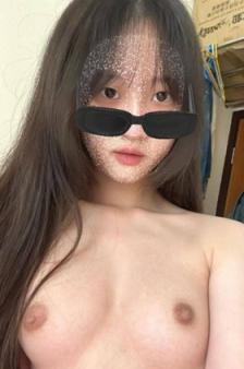 香港圣母书院女子中学反差女高中生❤️徐艺菲❤️分手后被渣男流出！