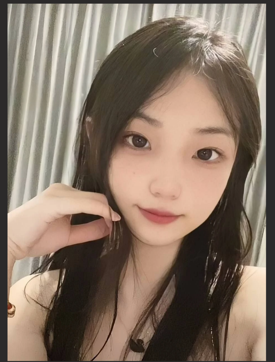 武汉 房产销售文雅雅 外表甜美乖乖女 内心反差母狗的典范 摆着姿势操烂的骚货