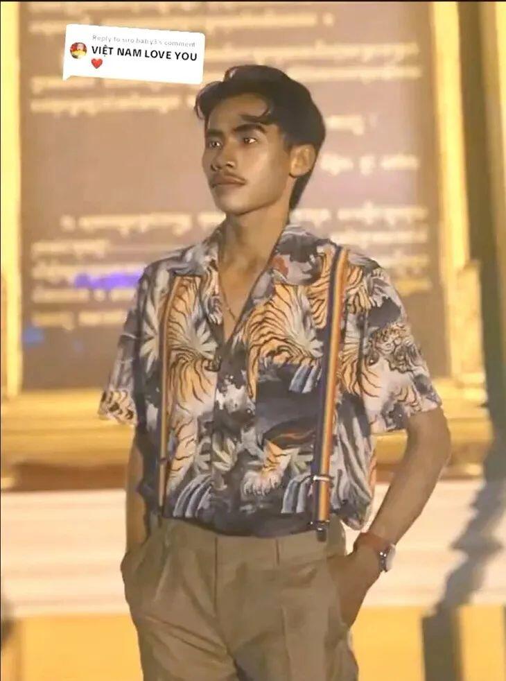 柬埔寨选美比赛上的美男子，个个都是令我嫉妒的屌毛