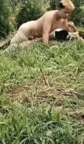 ❤️猎奇❤️黄毛户外野战操逼被偷拍了！猪头焖子都有逼操，你呢？