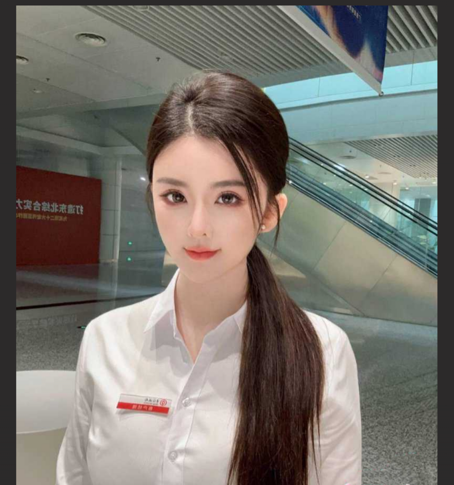 沈阳中国银行客户经理管婧瑜 用身体践行客户就是上帝的真理！这床上服务真周到