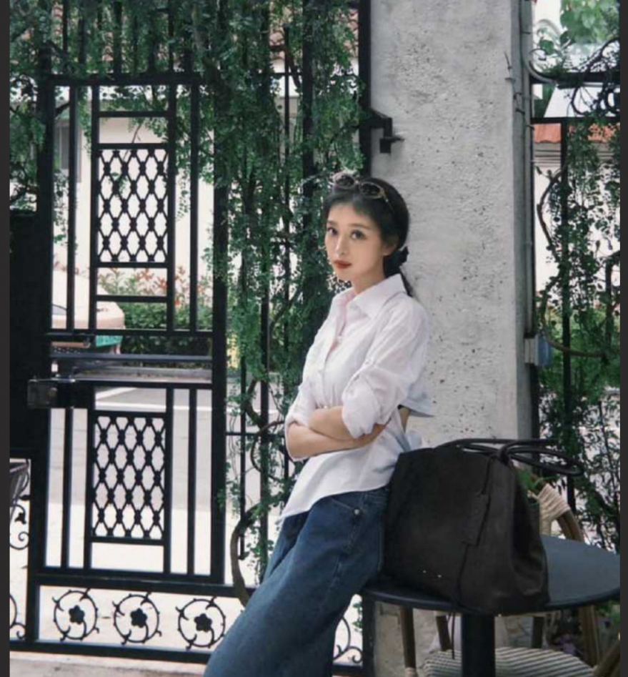 短剧小花 滕泽文 早期潜规则视频流出 帮金主卖力口交 场面火辣 人设彻底崩塌