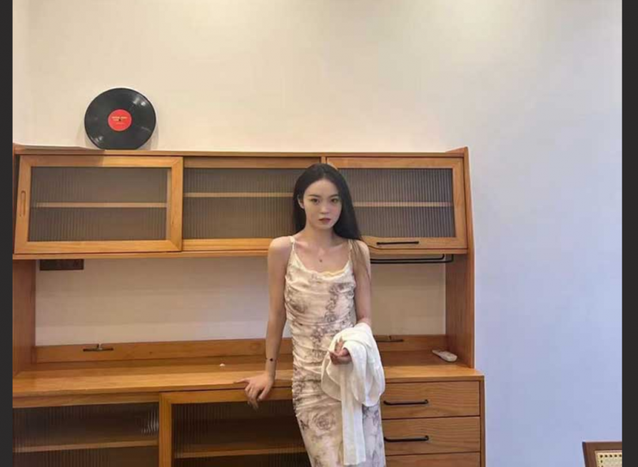 上海幼师 刘雨菲 甜美笑容迷倒家长和孩子 私下里反差让人大开眼界