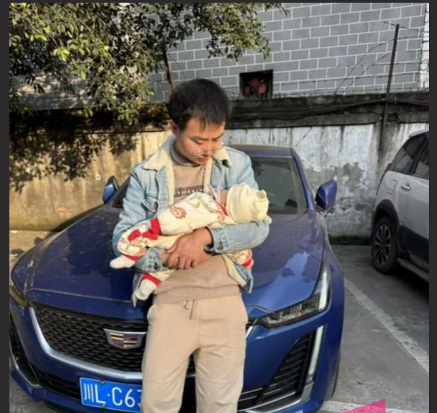 双性人的快乐！操着屁眼撸着几把 前后同时高潮的双倍快乐！有一根硕大鸡巴，还有一个有形的小穴