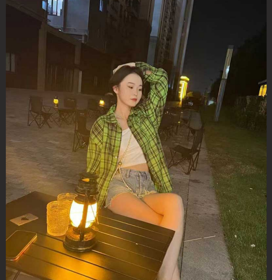 上海幼师 刘雨菲 甜美笑容迷倒家长和孩子 私下里反差让人大开眼界