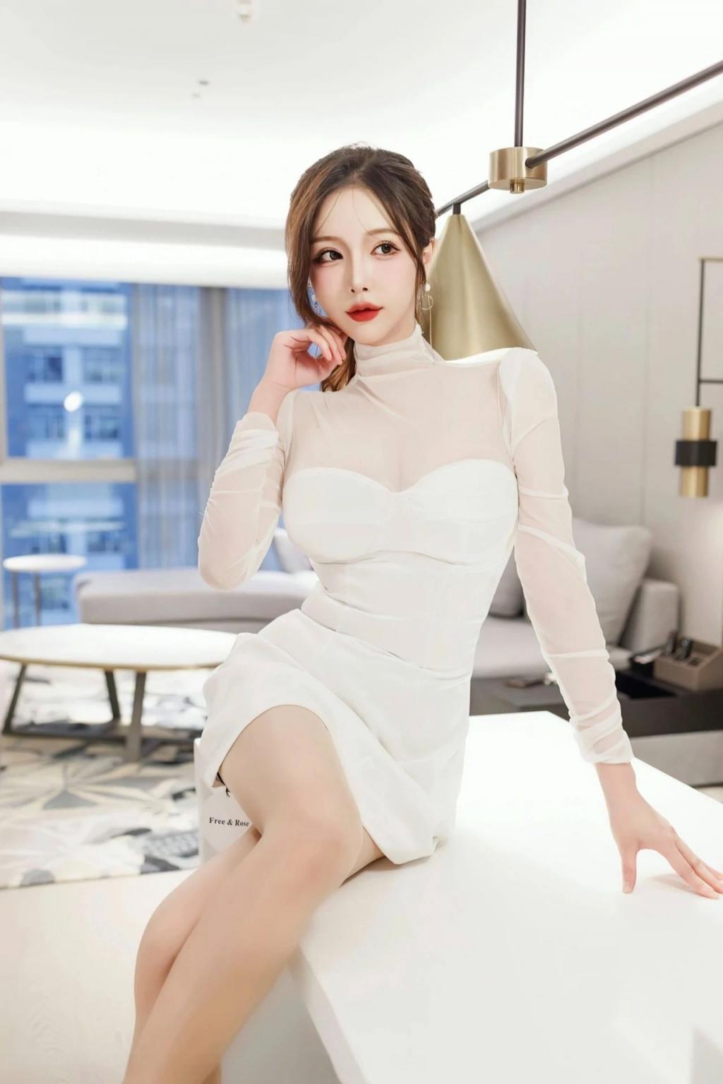 肤白貌美大长腿