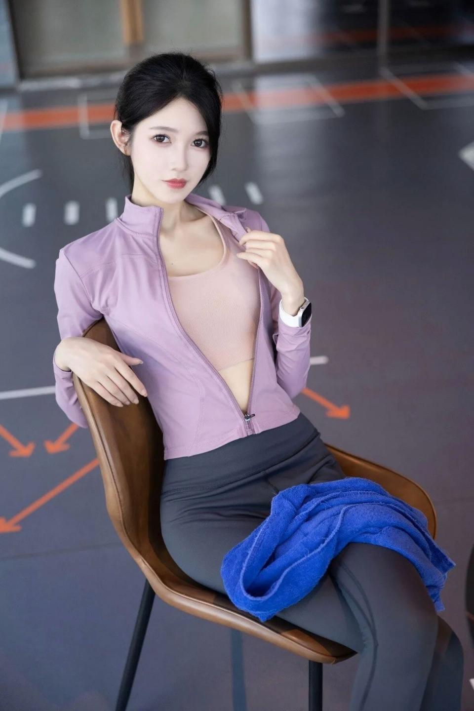 运动风格美女