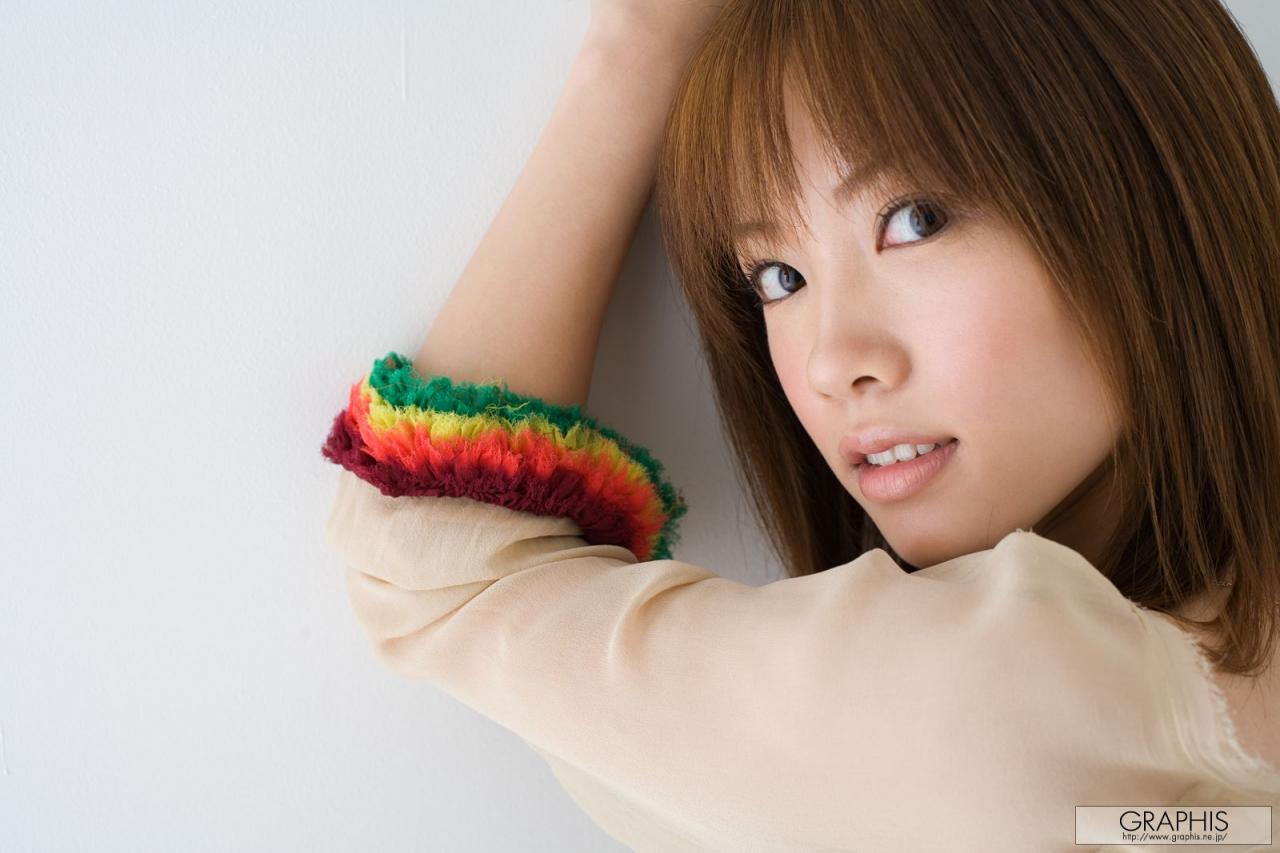 Reika Shiina 椎名れいか Gold