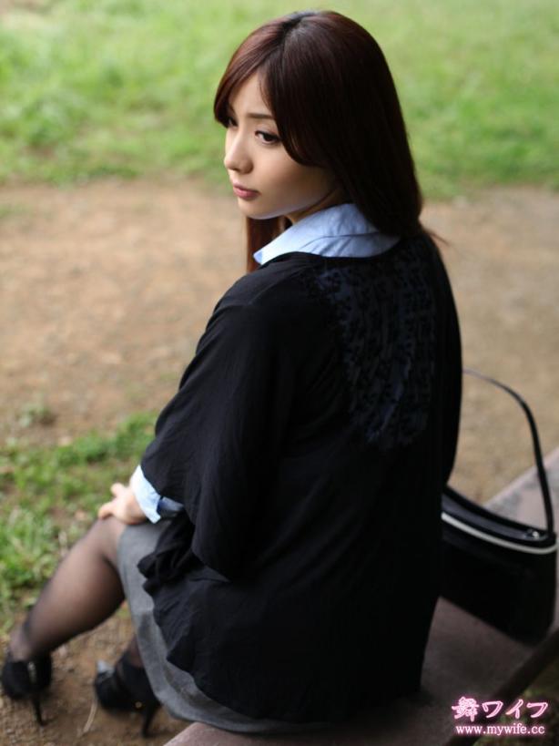 新山 里奈 Rina Niiyama 向井恋