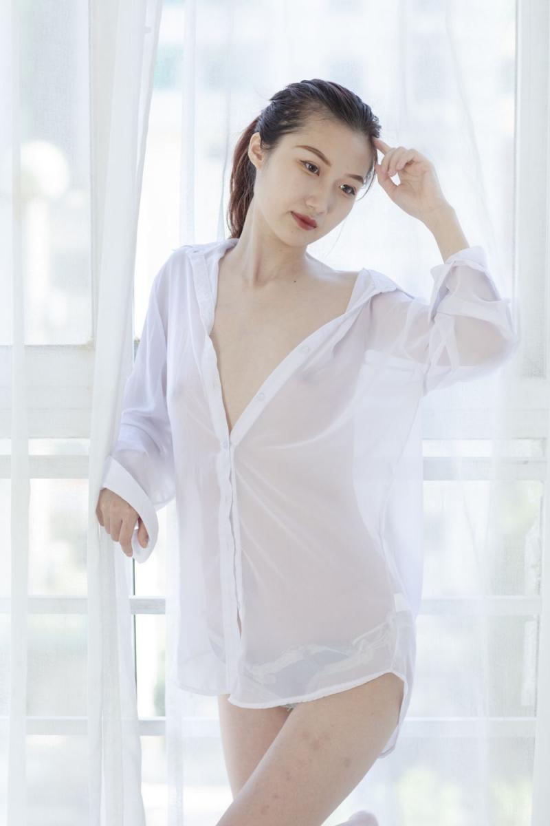 白衬衫小姐姐太舒服了