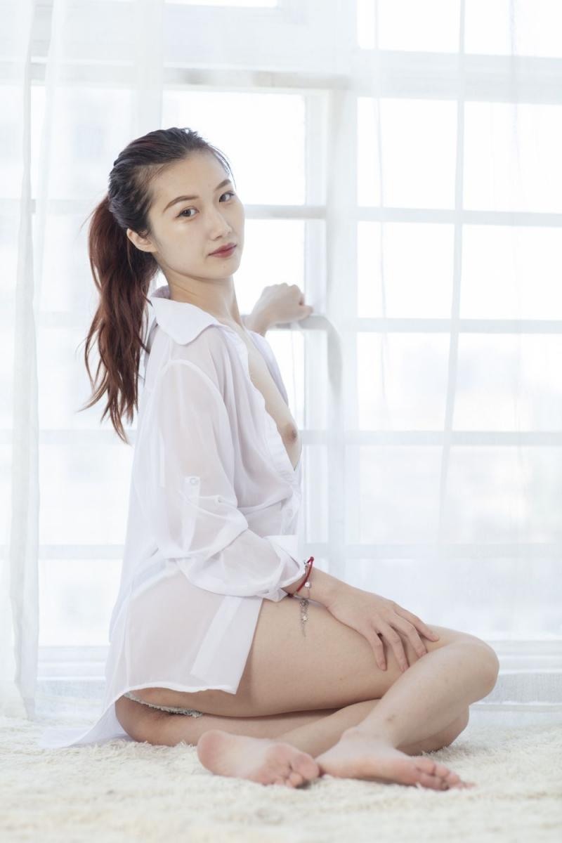 白衬衫小姐姐太舒服了