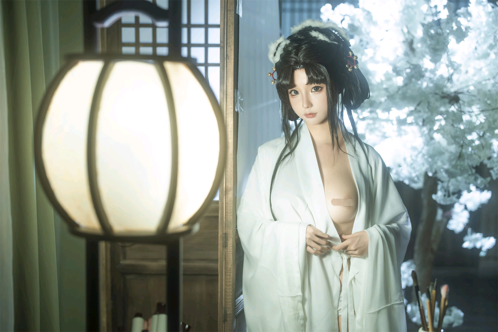 蠢沫沫 – 轻纱入帐，吹动薄衫也吹动身体