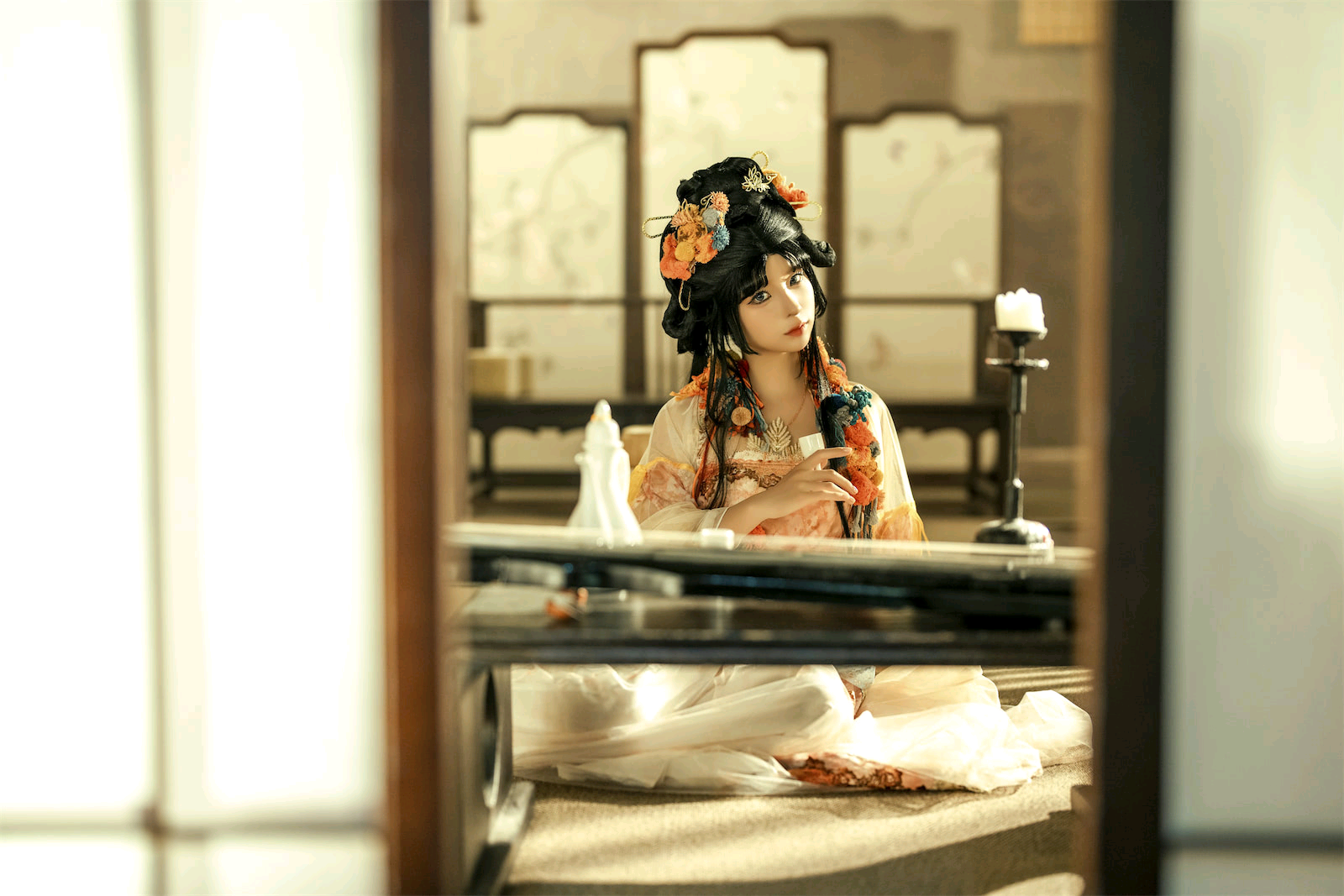 蠢沫沫 – 轻纱入帐，吹动薄衫也吹动身体