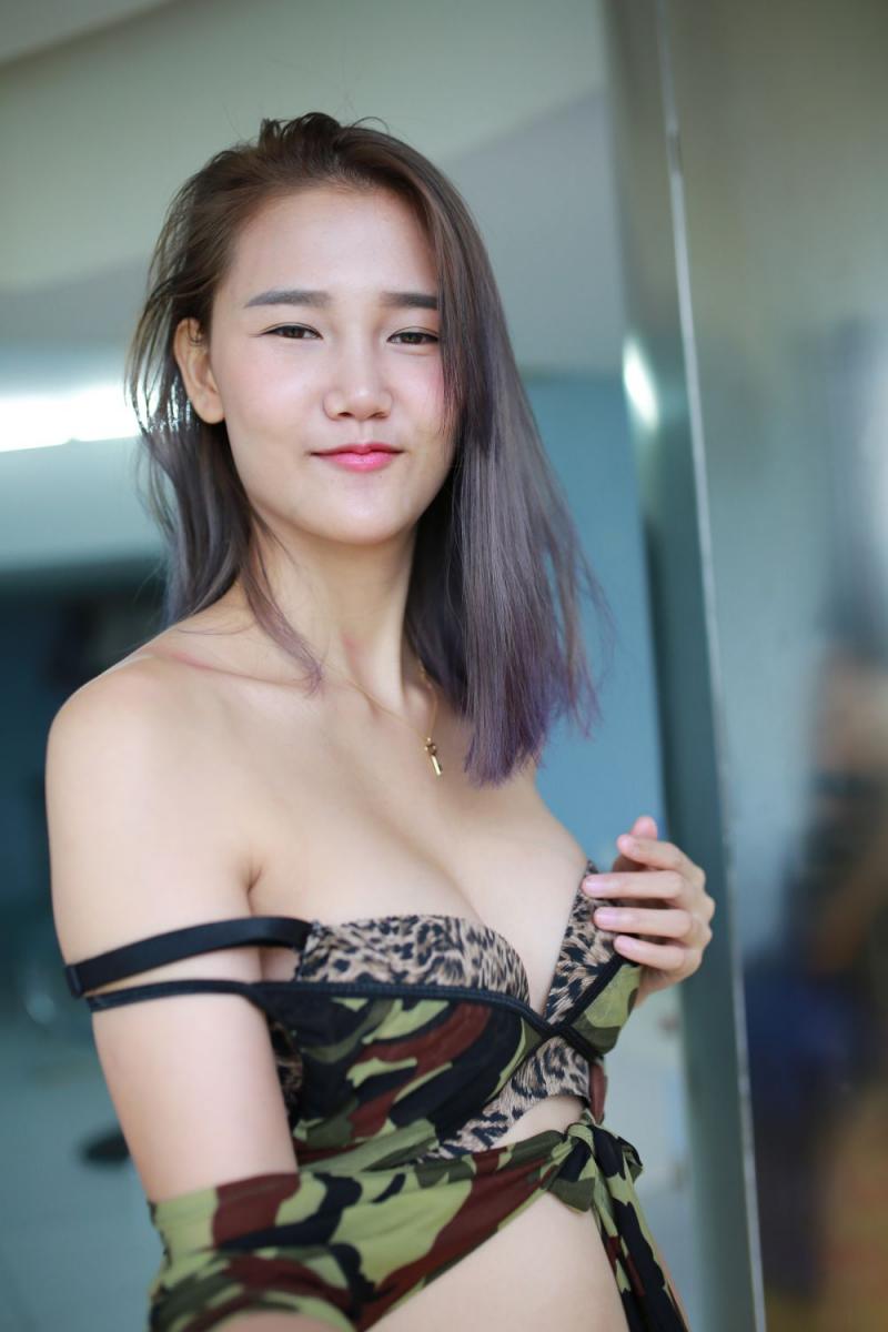 这样的小姐姐该怎么蹂躏呢