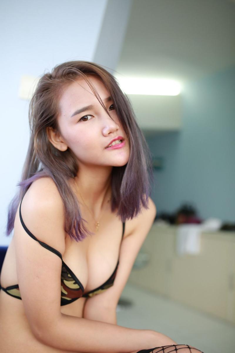 这样的小姐姐该怎么蹂躏呢