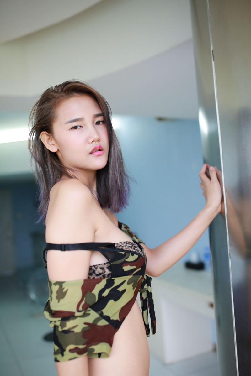 这样的小姐姐该怎么蹂躏呢